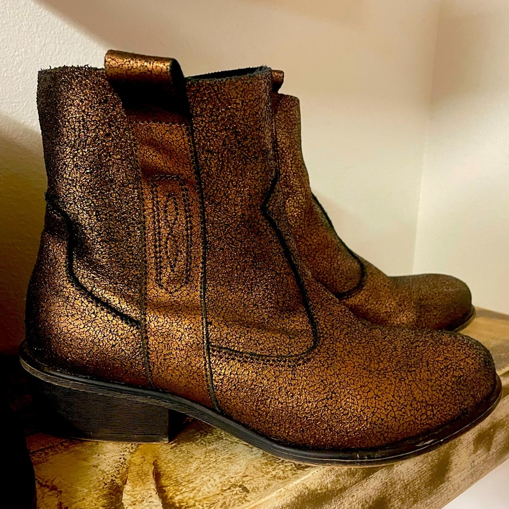 Beautiful Charles David Booties